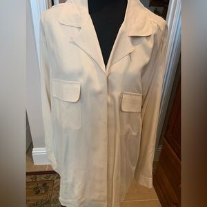 Chic Cream Button-Up Women's Blouse